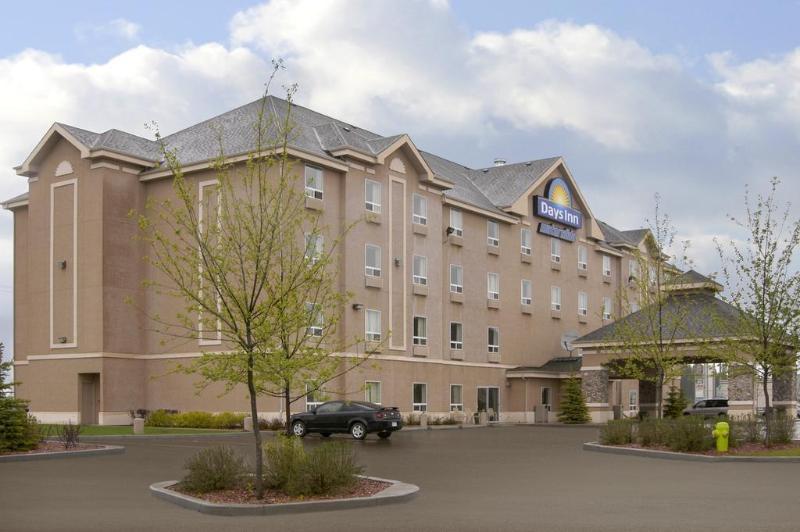 Days Inn By Wyndham Ред Дир Экстерьер фото